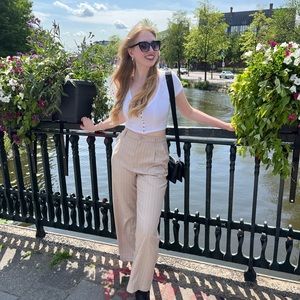 Meet your Posher, Mila